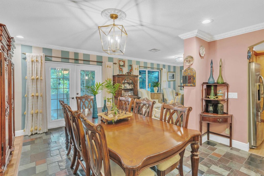 15 Dining Area
