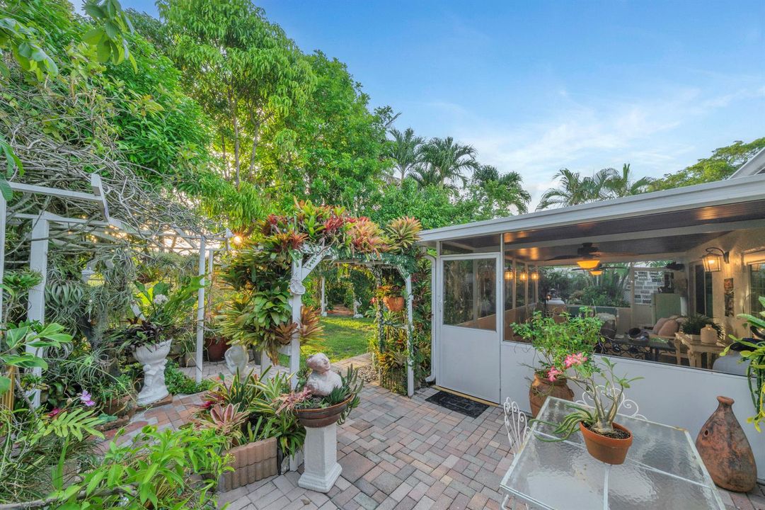 17 Backyard Views (23)