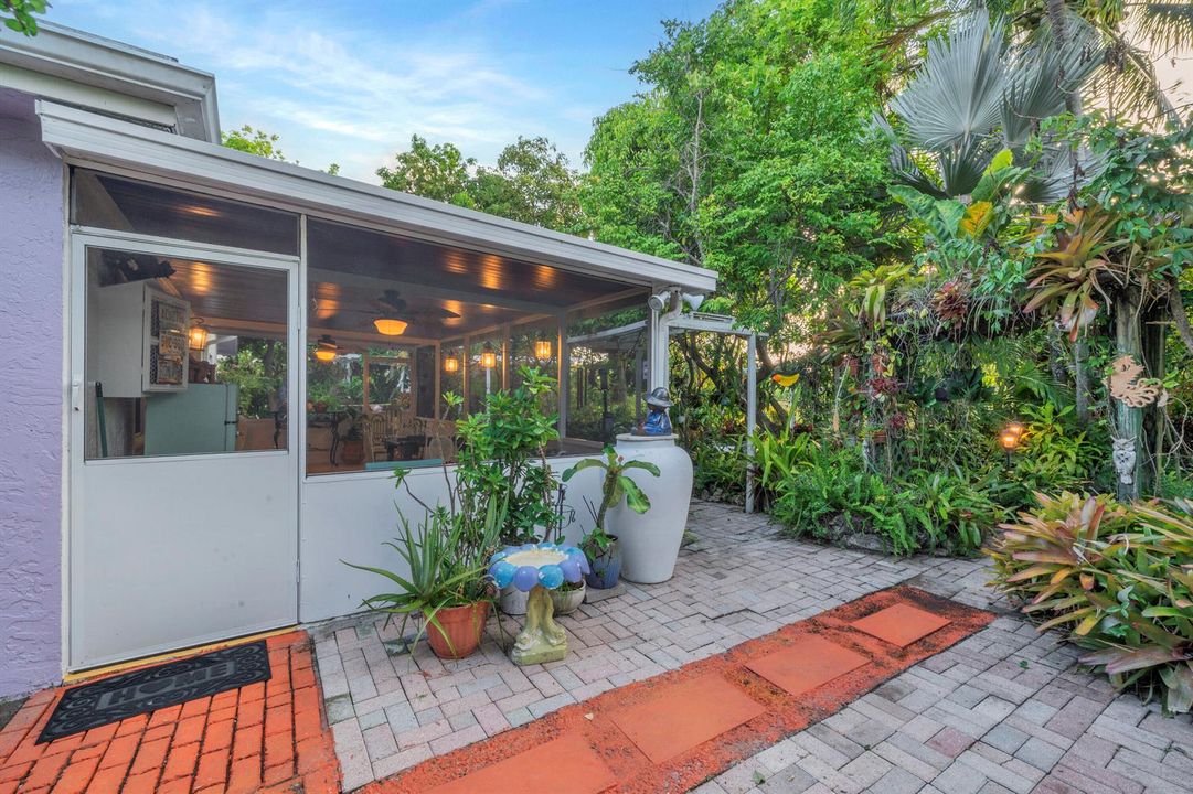 16 Patio (3)