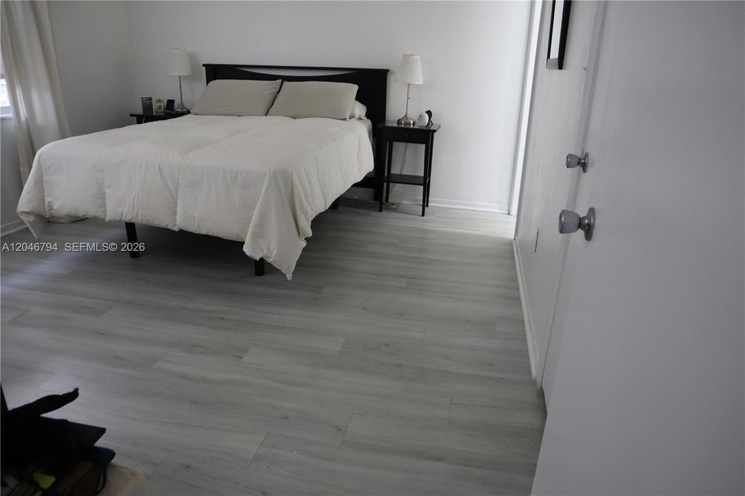 В аренду: $1,800 (2 спален, 2 ванн, 868 Квадратных фут)