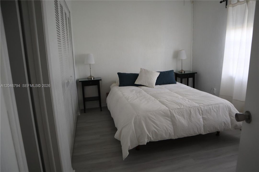 В аренду: $1,800 (2 спален, 2 ванн, 868 Квадратных фут)