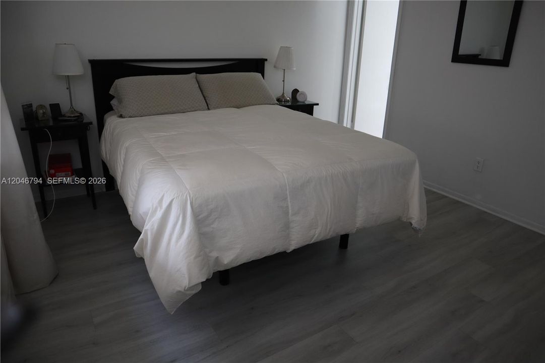В аренду: $1,800 (2 спален, 2 ванн, 868 Квадратных фут)