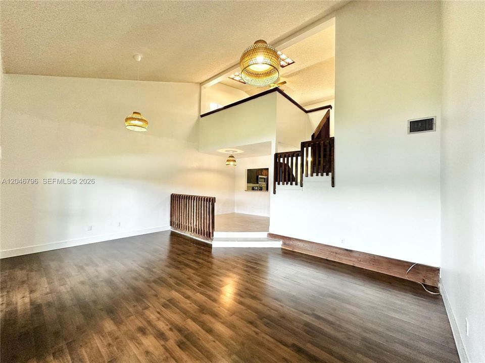 For Rent: $3,000 (3 beds, 2 baths, 1326 Square Feet)