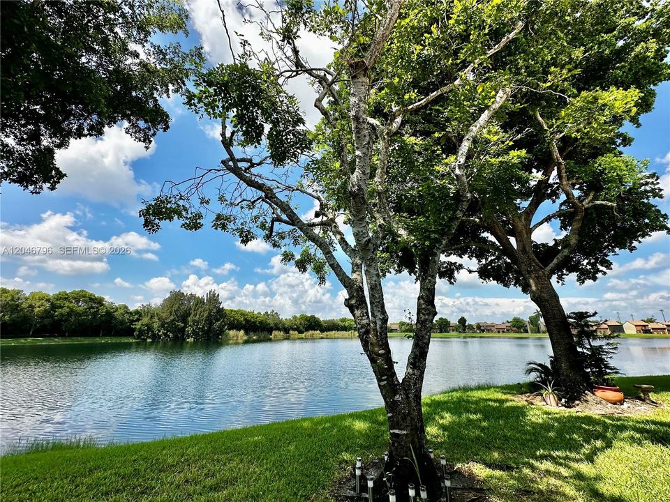 For Rent: $3,000 (3 beds, 2 baths, 1326 Square Feet)