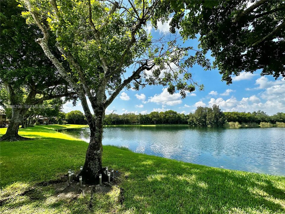 For Rent: $3,000 (3 beds, 2 baths, 1326 Square Feet)