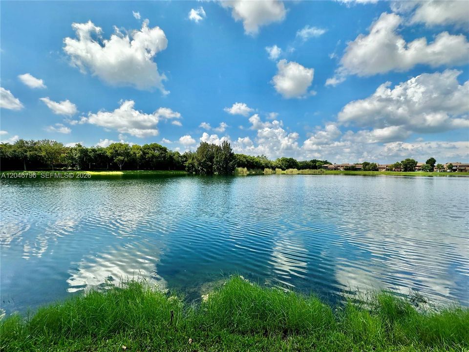 For Rent: $3,000 (3 beds, 2 baths, 1326 Square Feet)