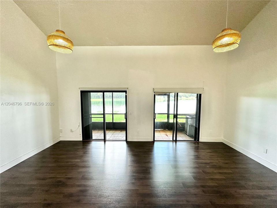 For Rent: $3,000 (3 beds, 2 baths, 1326 Square Feet)