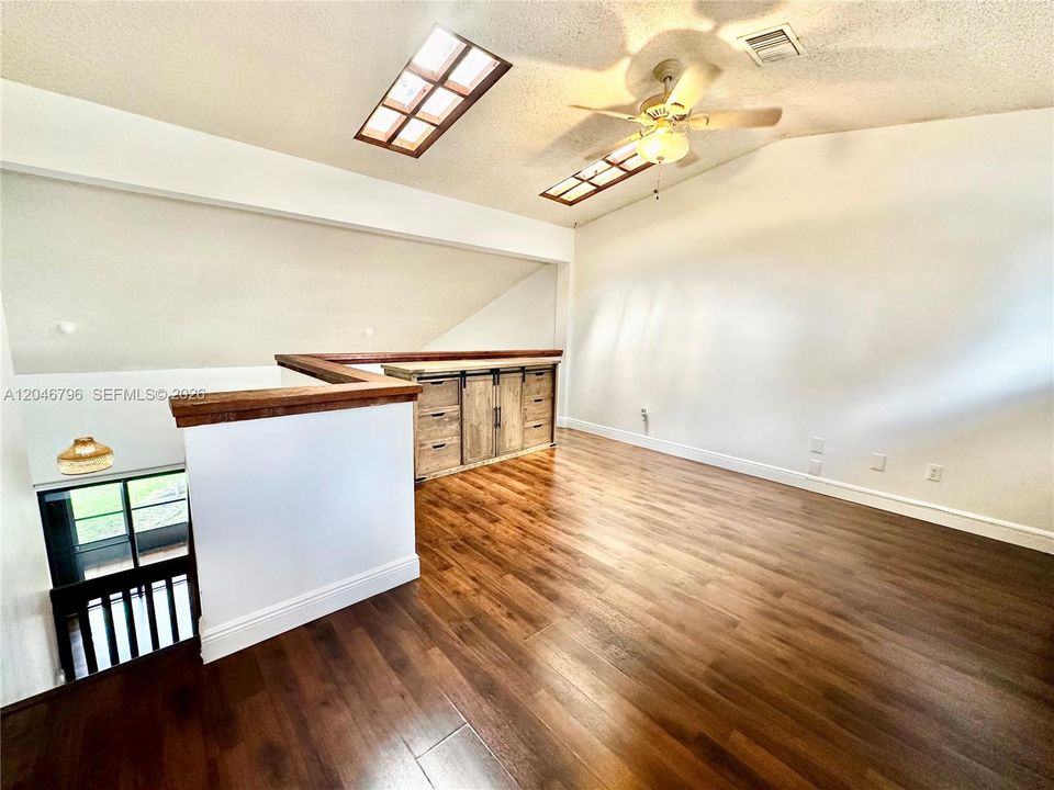 For Rent: $3,000 (3 beds, 2 baths, 1326 Square Feet)