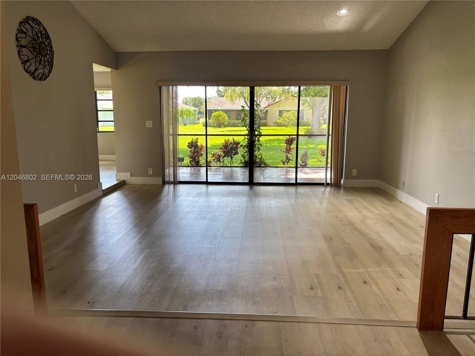 For Rent: $3,150 (2 beds, 2 baths, 1761 Square Feet)