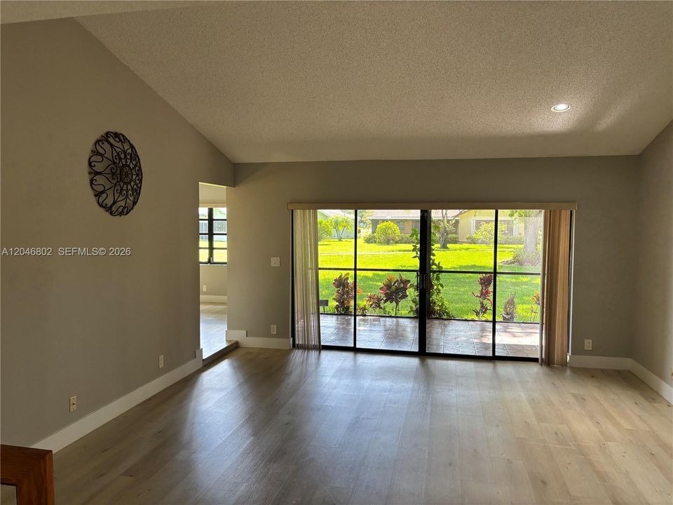 For Rent: $3,150 (2 beds, 2 baths, 1761 Square Feet)