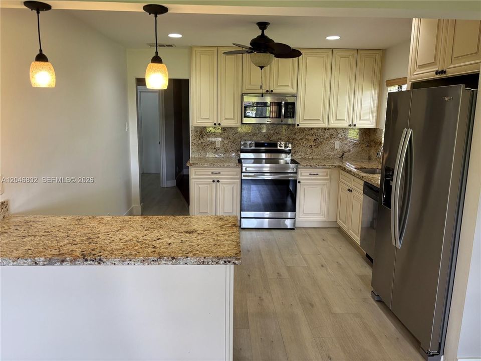 For Rent: $3,150 (2 beds, 2 baths, 1761 Square Feet)