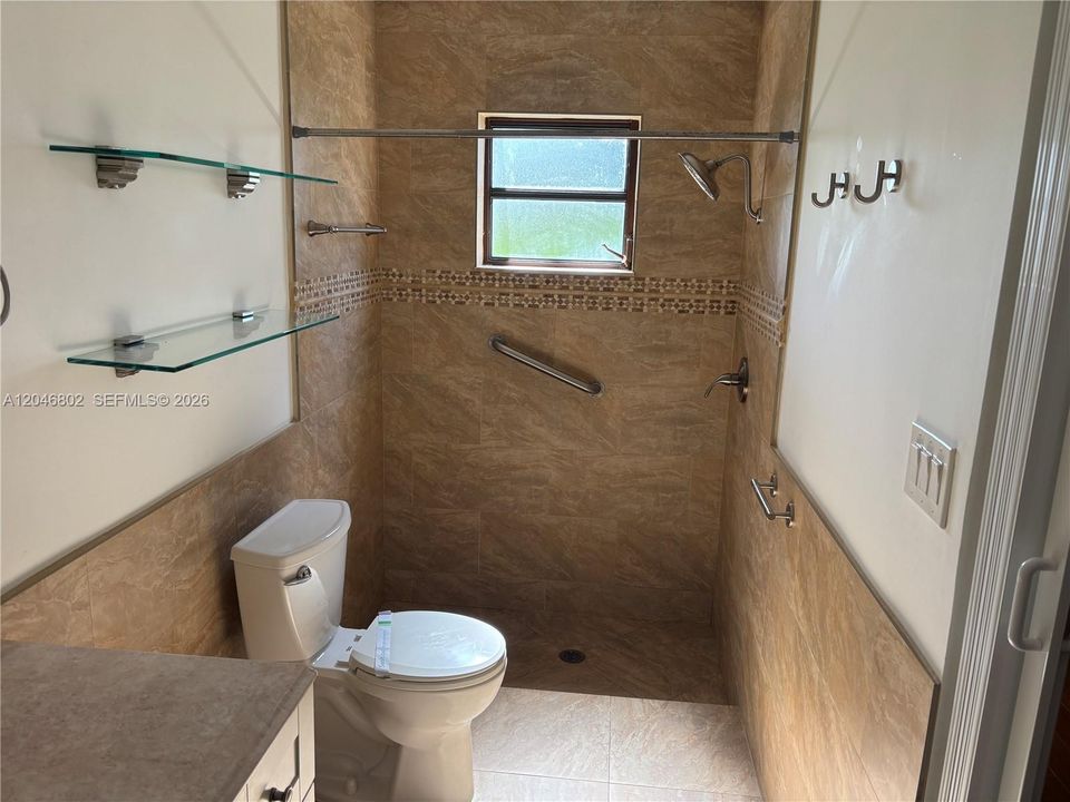 For Rent: $3,150 (2 beds, 2 baths, 1761 Square Feet)