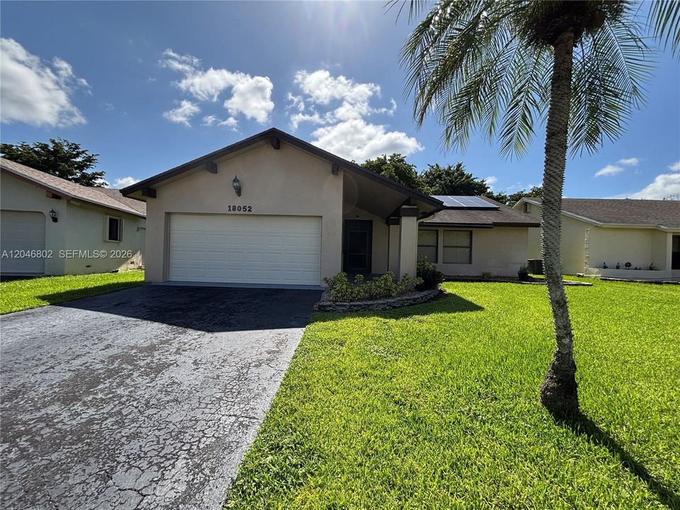 For Rent: $3,150 (2 beds, 2 baths, 1761 Square Feet)