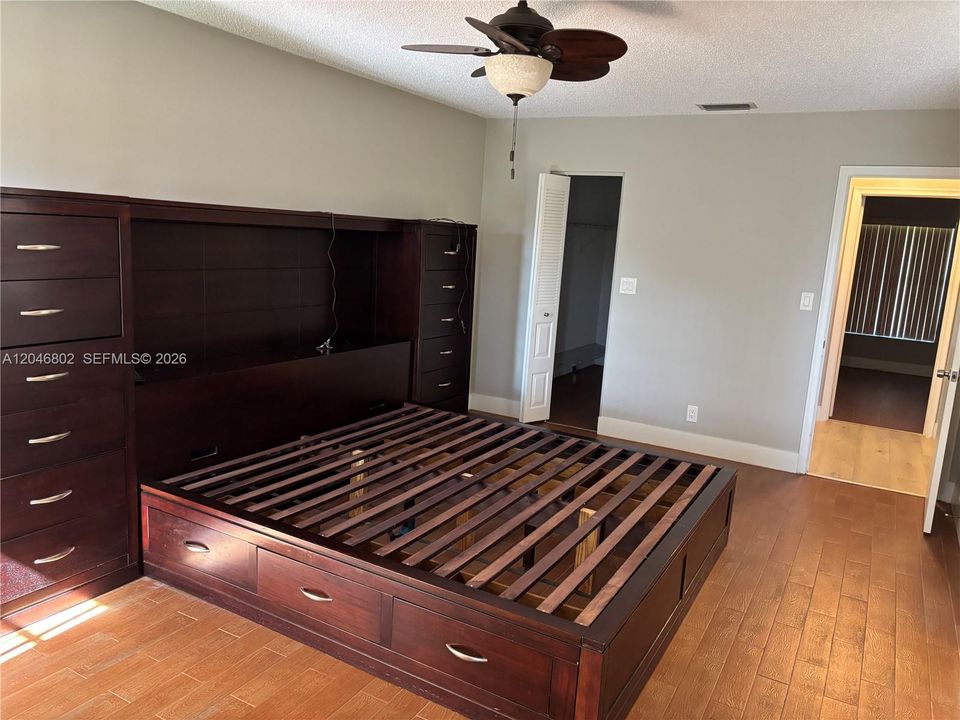 For Rent: $3,150 (2 beds, 2 baths, 1761 Square Feet)
