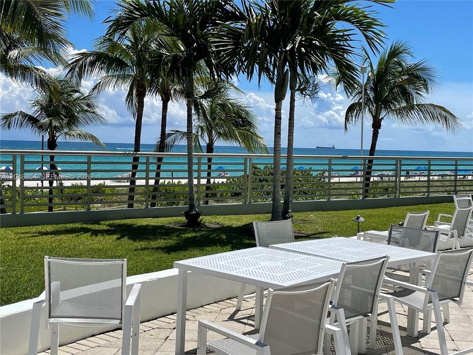 For Rent: $4,000 (2 beds, 2 baths, 1030 Square Feet)
