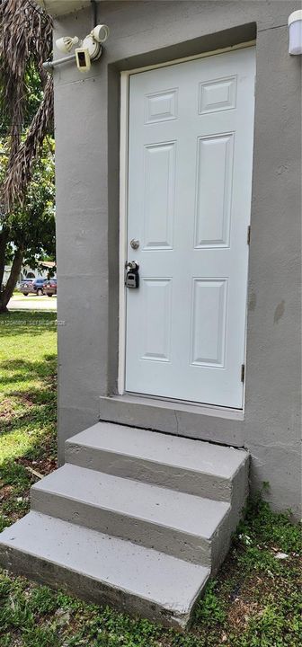 For Rent: $1,750 (1 beds, 1 baths, 1498 Square Feet)