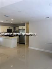 В аренду: $3,700 (5 спален, 3 ванн, 1525 Квадратных фут)