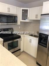 В аренду: $3,700 (5 спален, 3 ванн, 1525 Квадратных фут)