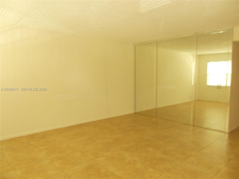 For Rent: $1,690 (2 beds, 1 baths, 953 Square Feet)