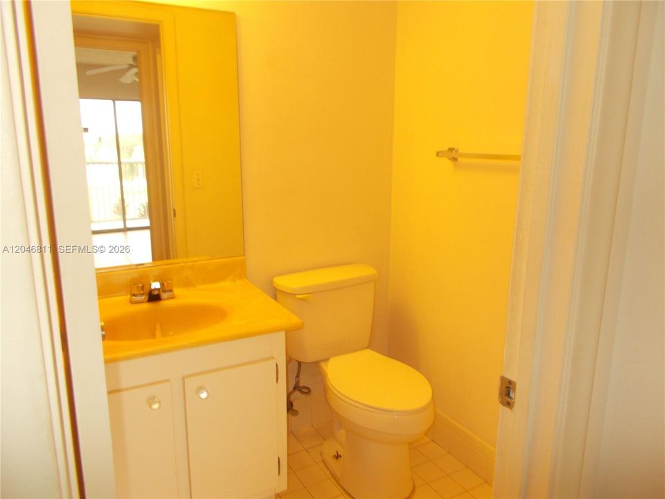 For Rent: $1,690 (2 beds, 1 baths, 953 Square Feet)