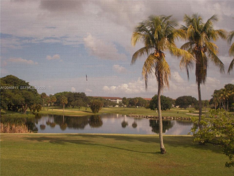 For Rent: $1,690 (2 beds, 1 baths, 953 Square Feet)