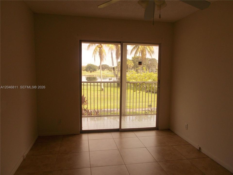 For Rent: $1,690 (2 beds, 1 baths, 953 Square Feet)