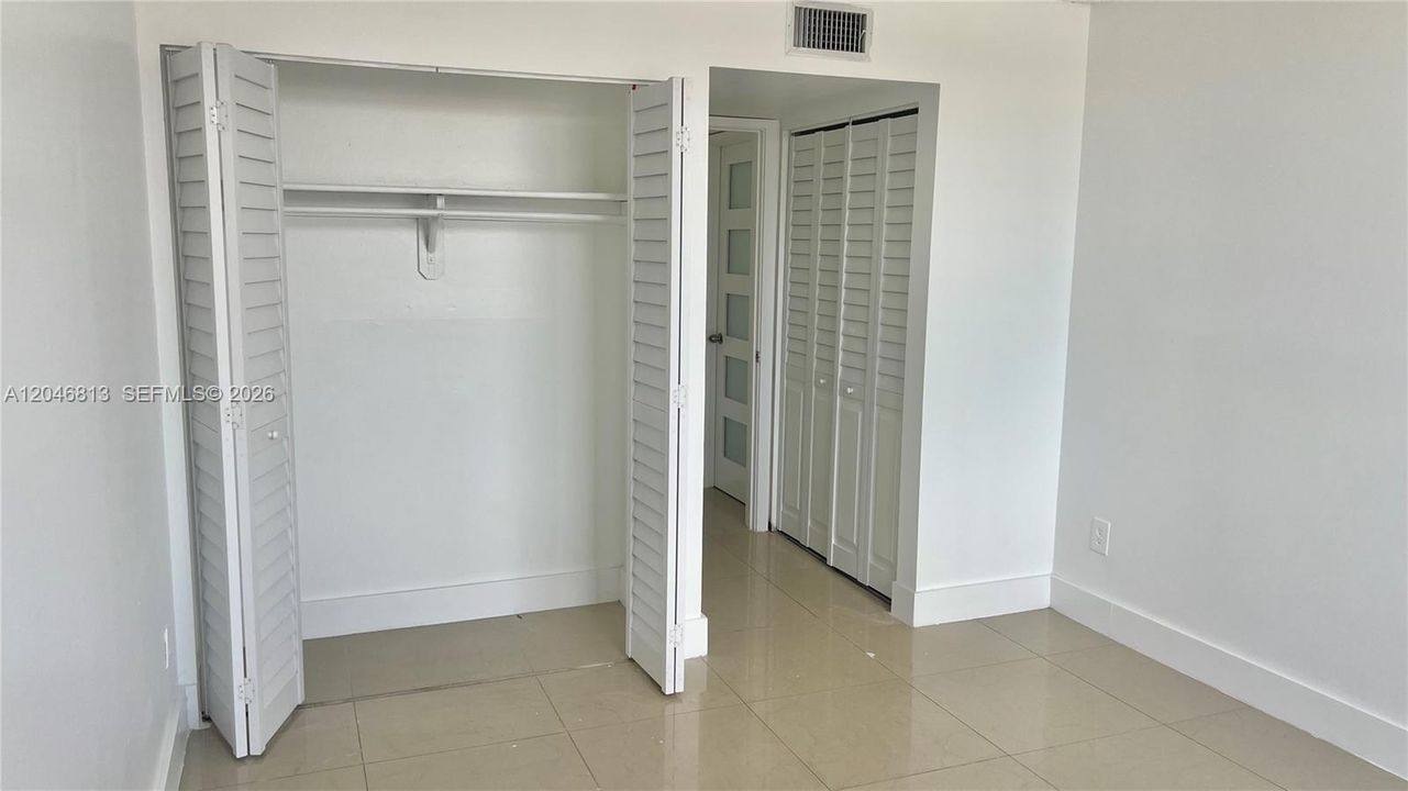 В аренду: $2,200 (2 спален, 2 ванн, 1175 Квадратных фут)
