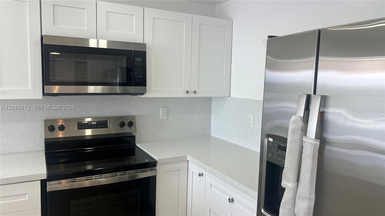В аренду: $2,200 (2 спален, 2 ванн, 1175 Квадратных фут)
