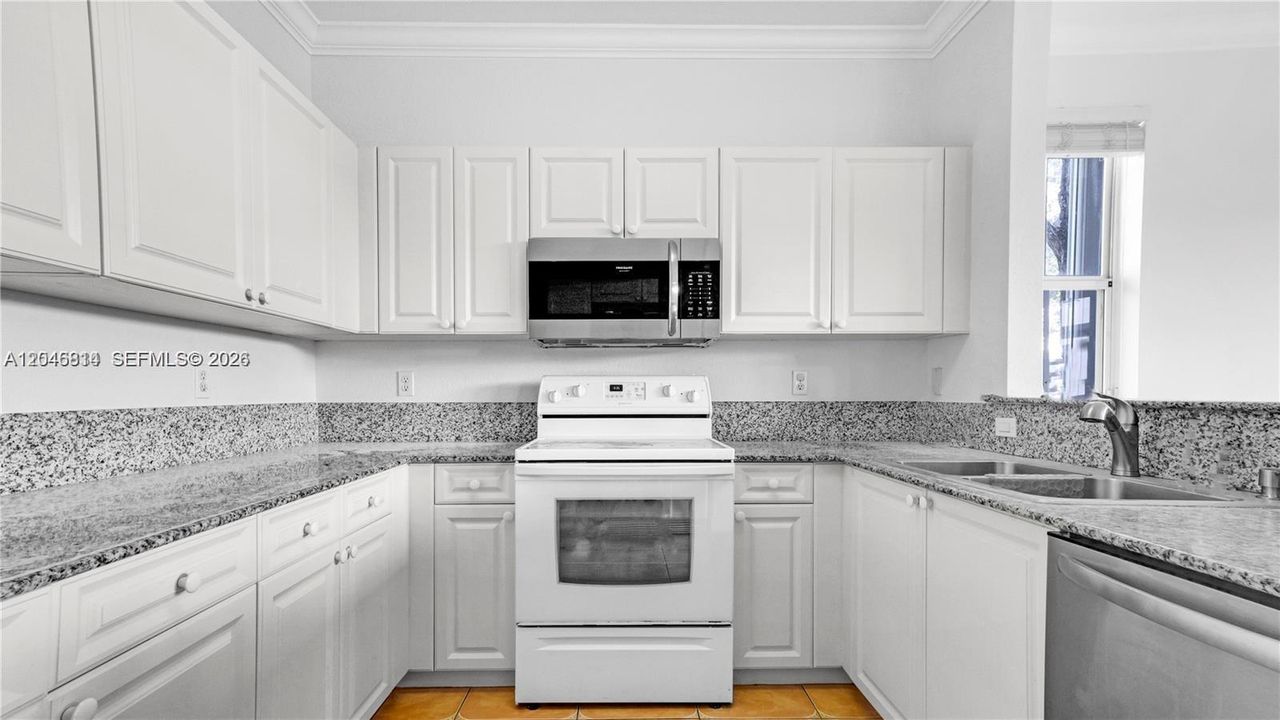 В аренду: $4,800 (4 спален, 3 ванн, 2249 Квадратных фут)