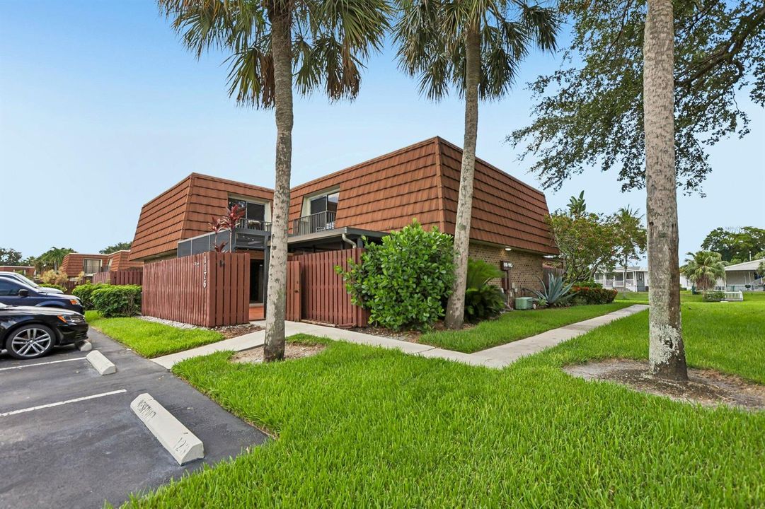 4-web-or-mls-SW 118th Ter-S0107-004