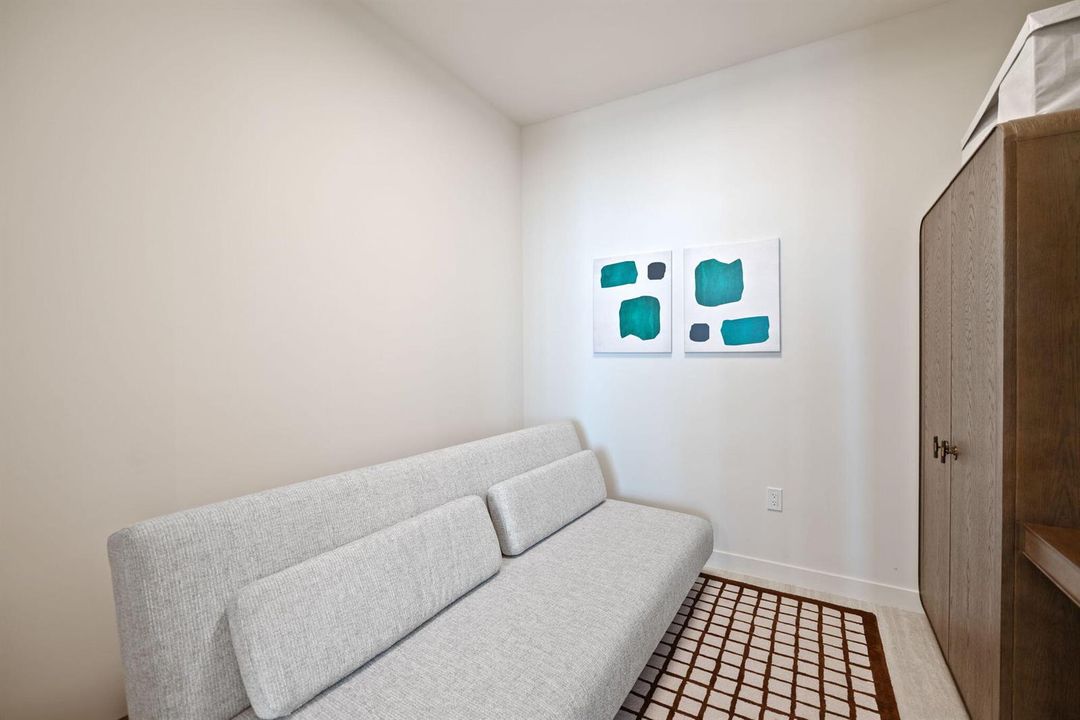 18-web-or-mls-1611-sw-2nd-ave-702