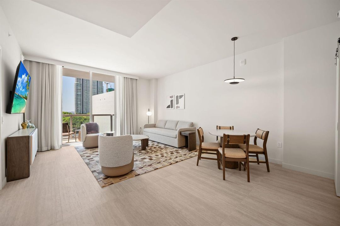 8-web-or-mls-1611-sw-2nd-ave-702