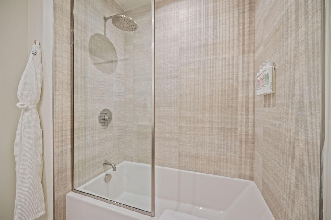 16-web-or-mls-1611-sw-2nd-ave-702