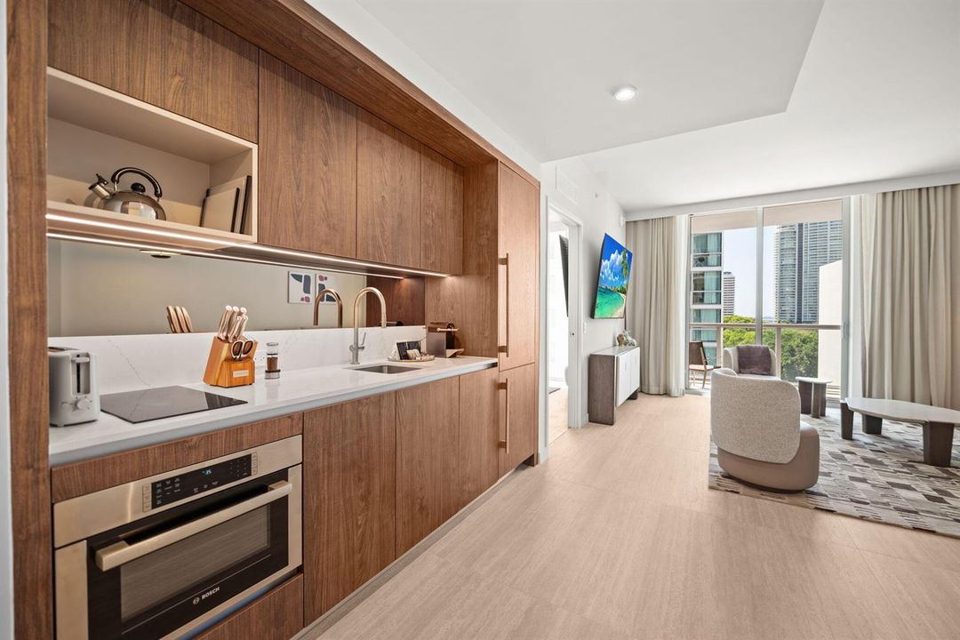 12-web-or-mls-1611-sw-2nd-ave-702