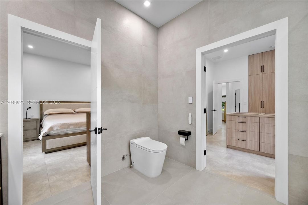 For Sale: $1,190,000 (4 beds, 3 baths, 1833 Square Feet)