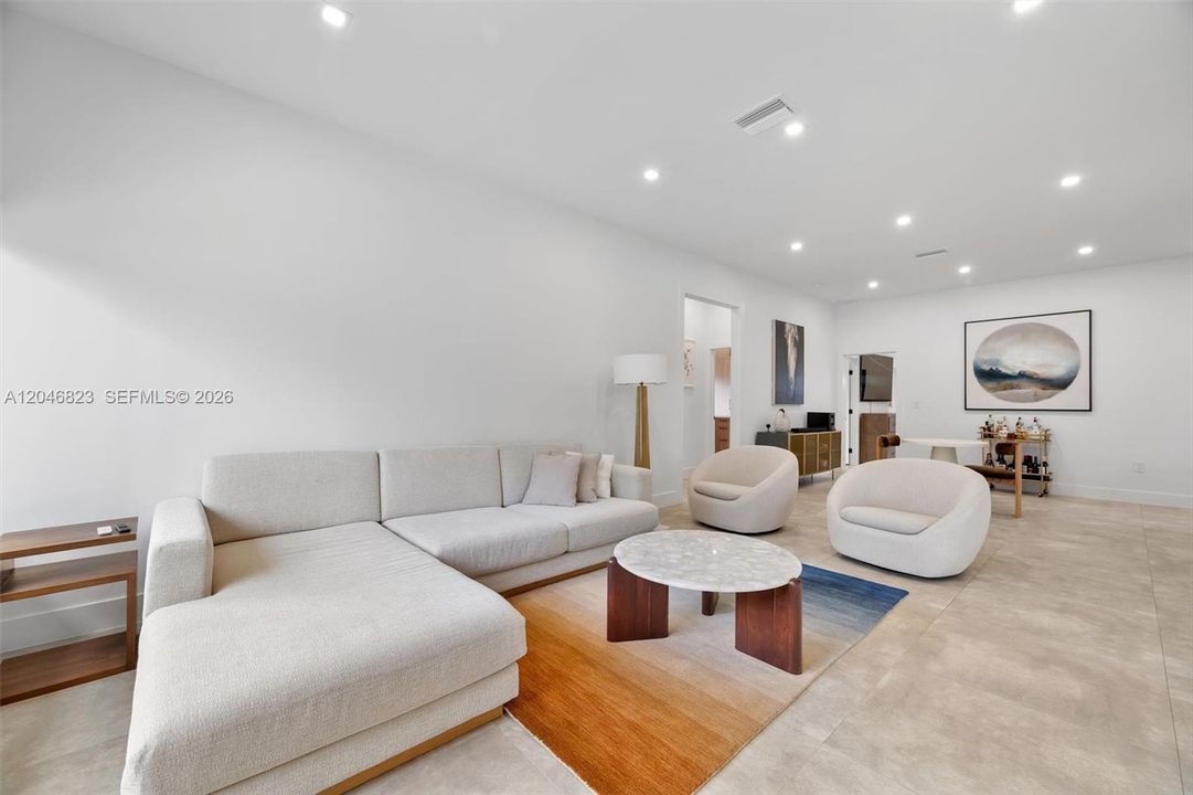 For Sale: $1,190,000 (4 beds, 3 baths, 1833 Square Feet)