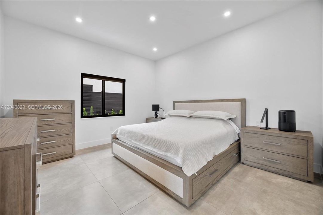 For Sale: $1,190,000 (4 beds, 3 baths, 1833 Square Feet)