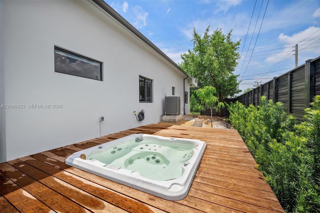 For Sale: $1,190,000 (4 beds, 3 baths, 1833 Square Feet)