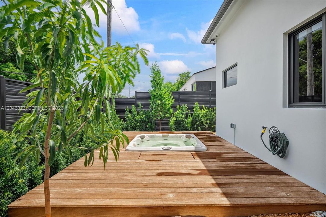 For Sale: $1,190,000 (4 beds, 3 baths, 1833 Square Feet)