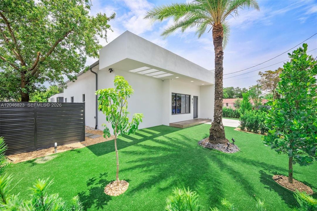 For Sale: $1,190,000 (4 beds, 3 baths, 1833 Square Feet)