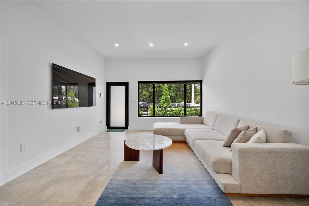 For Sale: $1,190,000 (4 beds, 3 baths, 1833 Square Feet)