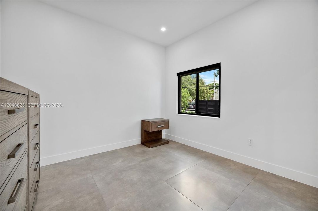 For Sale: $1,190,000 (4 beds, 3 baths, 1833 Square Feet)