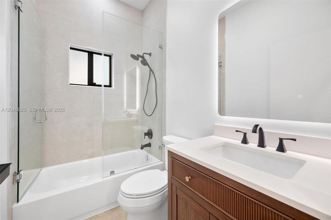 For Sale: $1,190,000 (4 beds, 3 baths, 1833 Square Feet)
