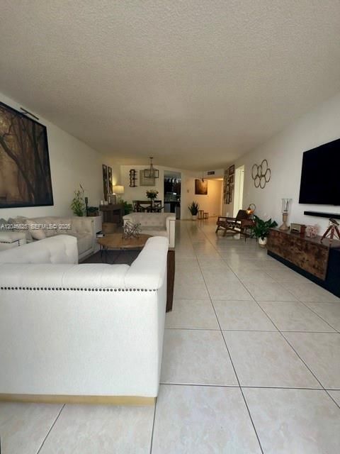 For Rent: $2,400 (2 beds, 2 baths, 1296 Square Feet)