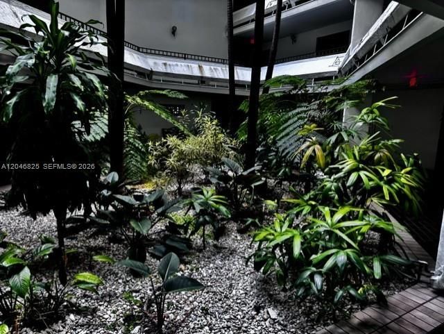 For Rent: $2,400 (2 beds, 2 baths, 1296 Square Feet)