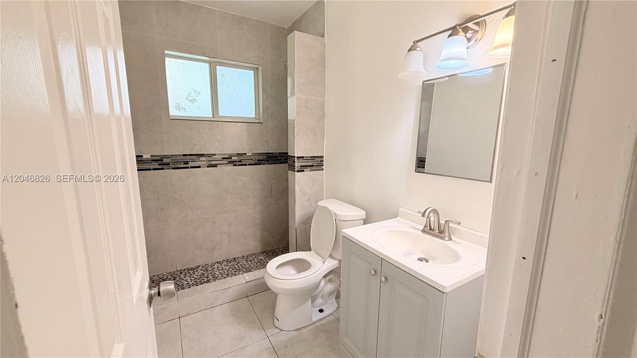 En Renta: $3,500 (3 camas, 1 baños, 1911 Pies cuadrados)