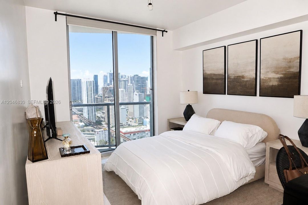 В аренду: $3,700 (2 спален, 2 ванн, 1179 Квадратных фут)
