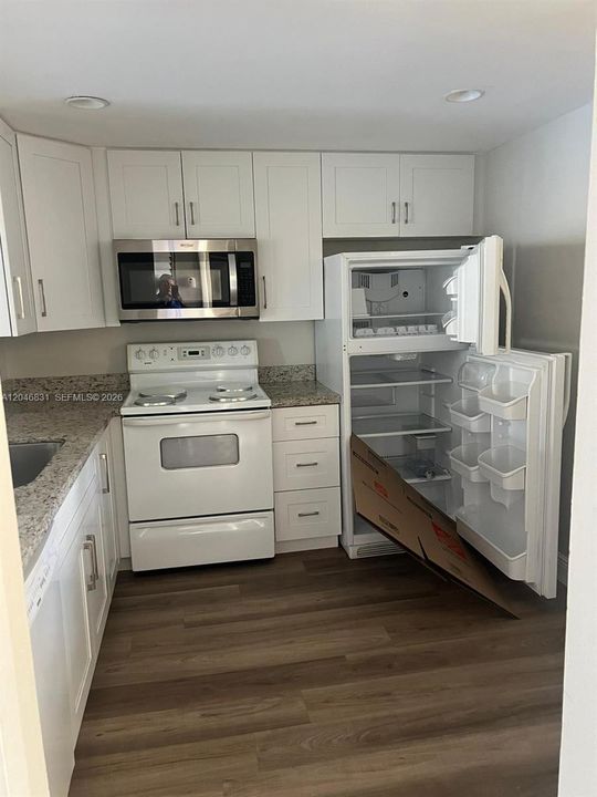В аренду: $1,750 (1 спален, 1 ванн, 940 Квадратных фут)