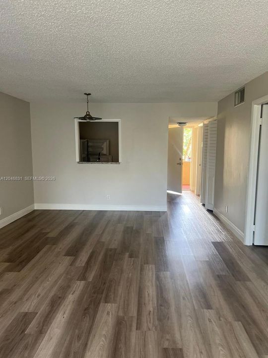 В аренду: $1,750 (1 спален, 1 ванн, 940 Квадратных фут)