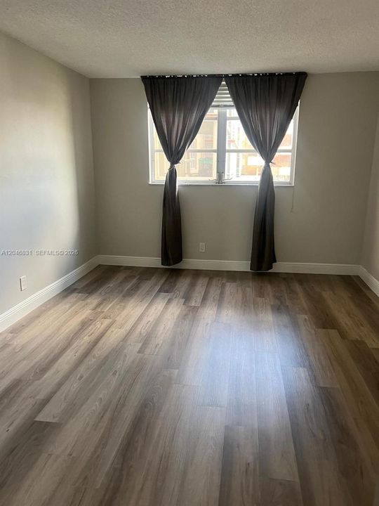 В аренду: $1,750 (1 спален, 1 ванн, 940 Квадратных фут)